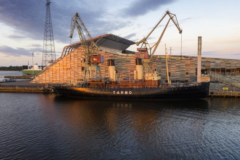 Maritime Centre Vellamo and Icebreaker Tarmo