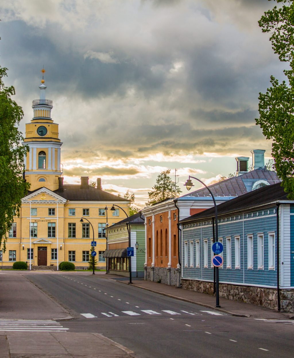 Raatihuone kesä